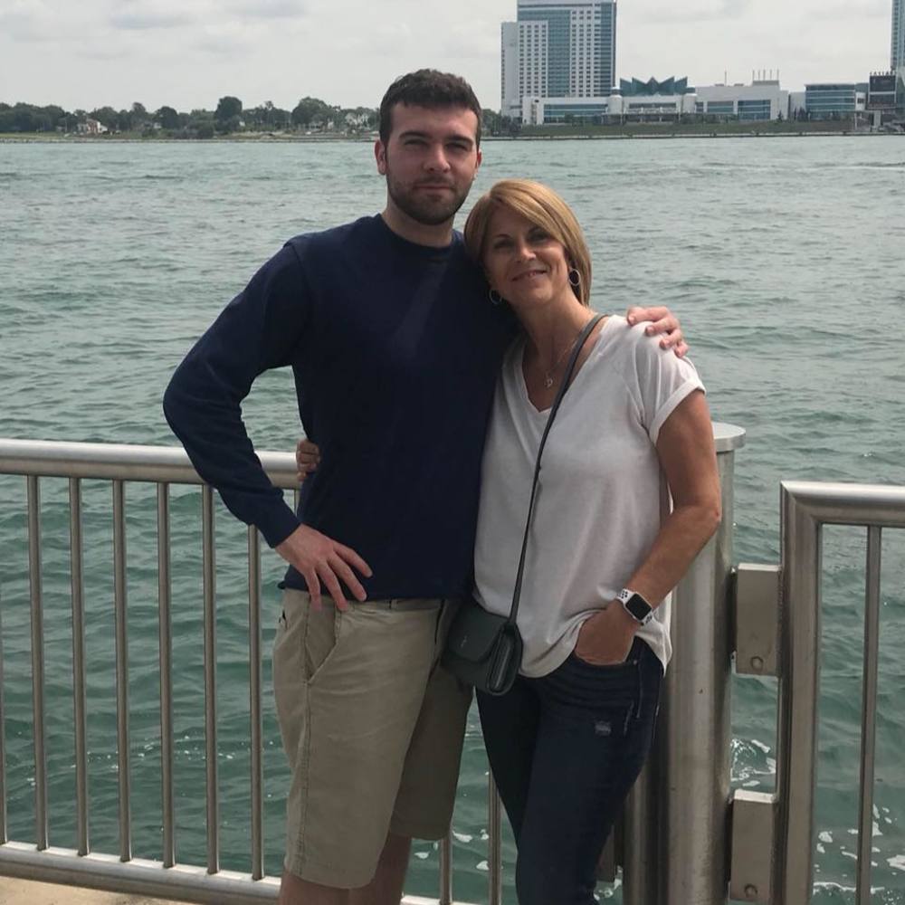 Meet your Posher, Linda